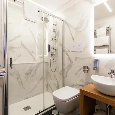 Cavour Lr Collection Konukevi 4*