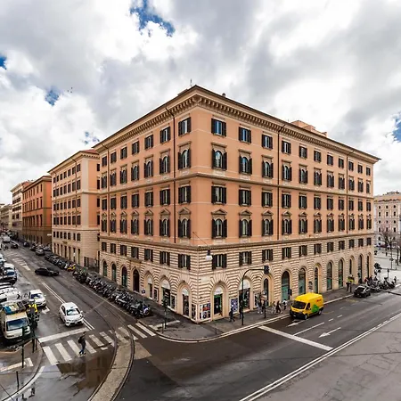 Konukevi Cavour Lr Collection