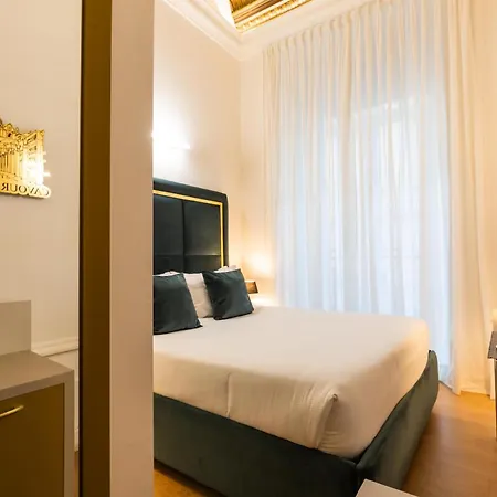 Pensión Cavour Lr Collection