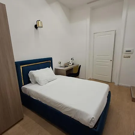 Cavour Lr Collection Pensión 4*