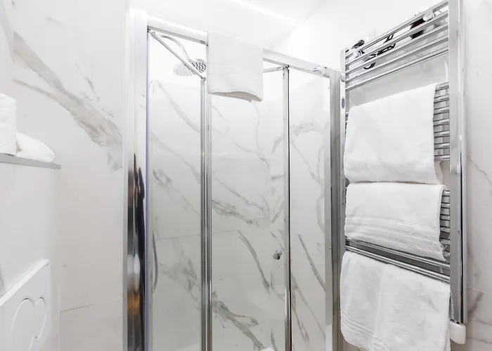 Cavour Lr Collection Roma