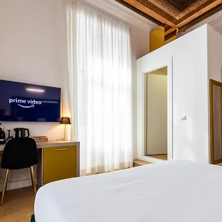 Πανσιόν Cavour Luxury - Lr Collection